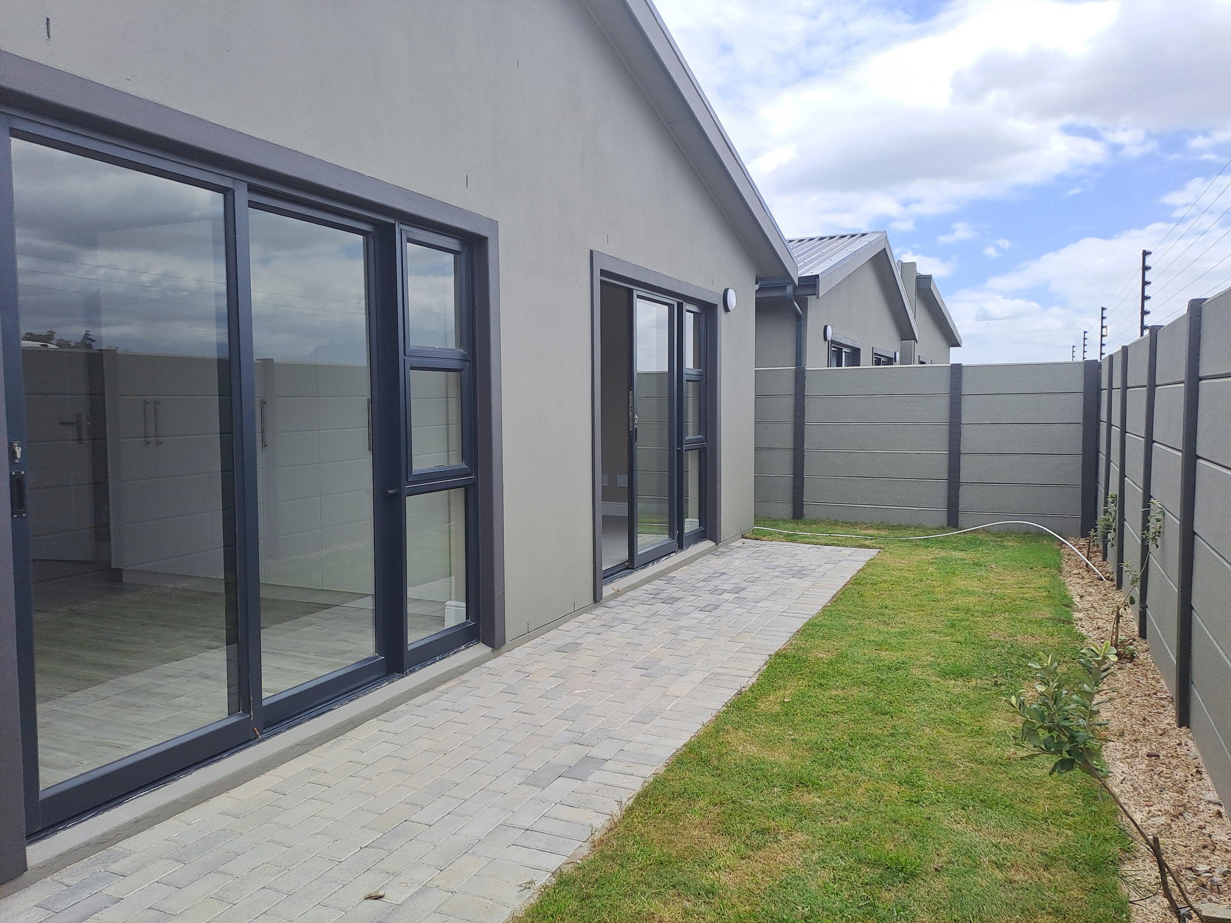 3 Bedroom Property for Sale in Sea Breeze Western Cape